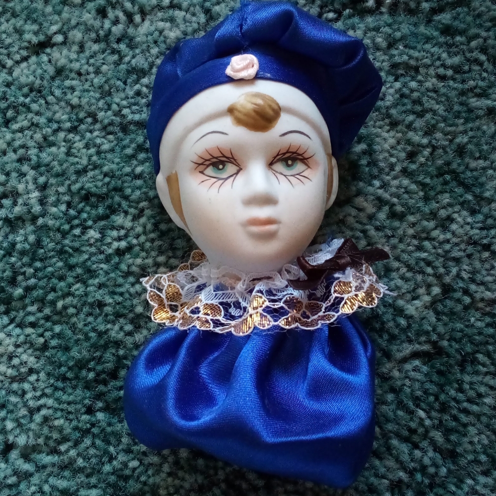 Clown Head - Picture 1 of 6